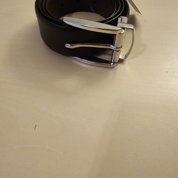 Barneys New York reversible leather belt size 42 black made in Italy width 1.5" - Picture 3 of 9